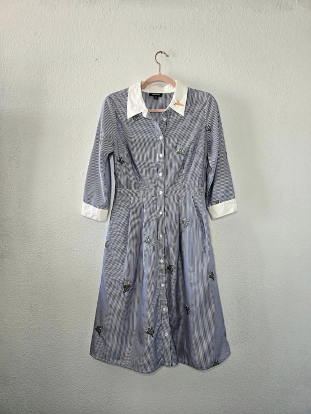 ModCloth Blue Stripe Embroidered Cactus Button Down Swing Dress Roll Tab sz 6 - Picture 2 of 7